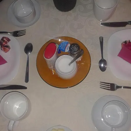 Karibu Bed & Breakfast *